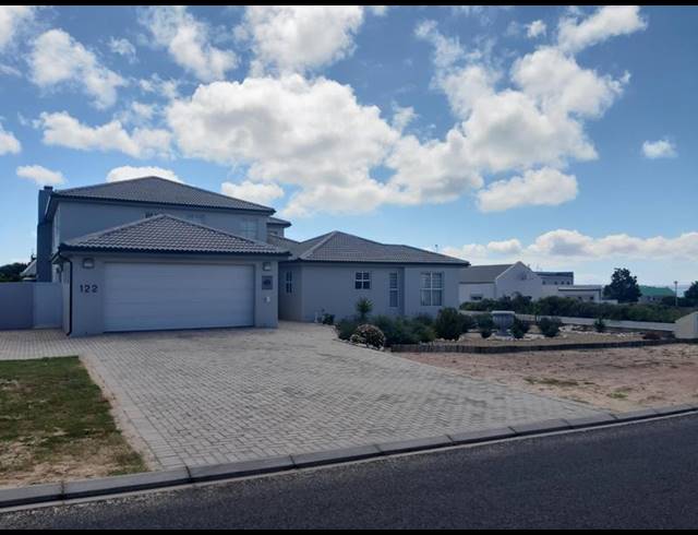 4 BEDROOM HOUSE FOR SALE IN MYBURGH PARK